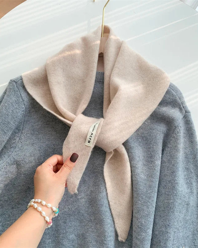 Women's Wool Knit Triangular Scarf