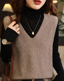 Loose-Fitting Wool V-Neck Thick Knitted Vest