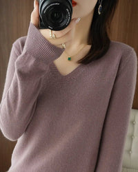 Soft And Slim-Fitting V-Neck Knit Sweater