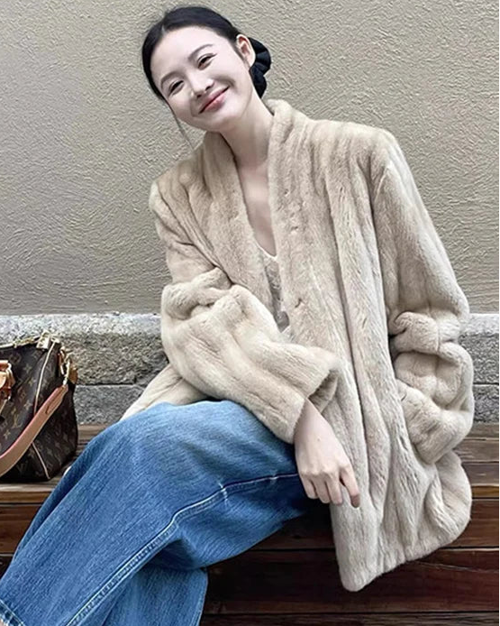 Faux Mink Fur Solid V-Neck Pocket Short Coat