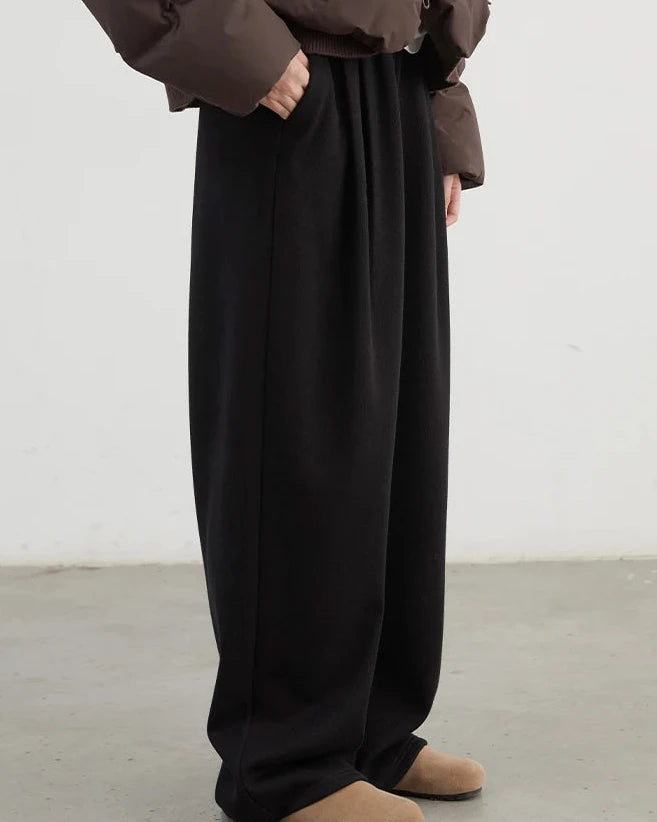 Plush Pleated Wide-Leg Trousers