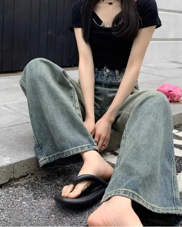 Vintage High Waist Wide-Leg Jeans