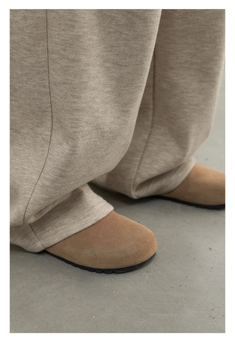 Plush Pleated Wide-Leg Trousers