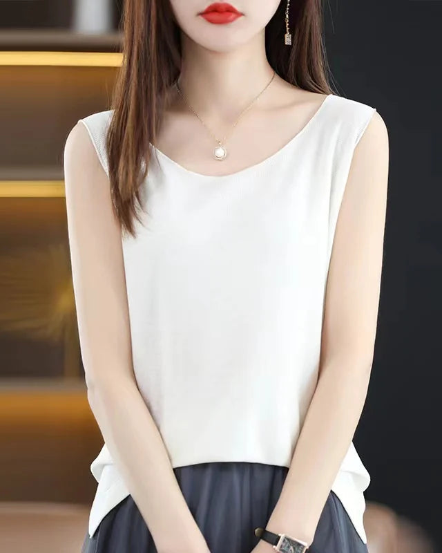 White / M