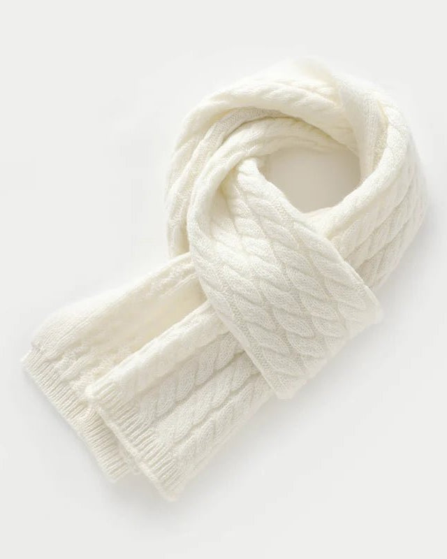 Classic Cable Knit Cashmere Short Scarf