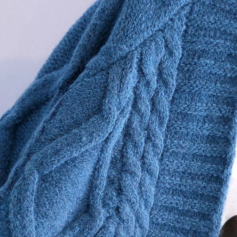 Twist Short V-Neck Single-breasted Knitted Cardigan