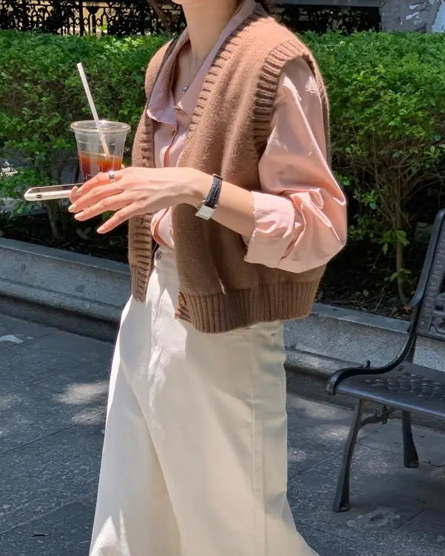 Cropped V-Neck Knit Sweater Vest