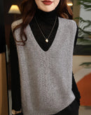 Loose-Fitting Wool V-Neck Thick Knitted Vest