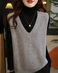 Loose-Fitting Wool V-Neck Thick Knitted Vest
