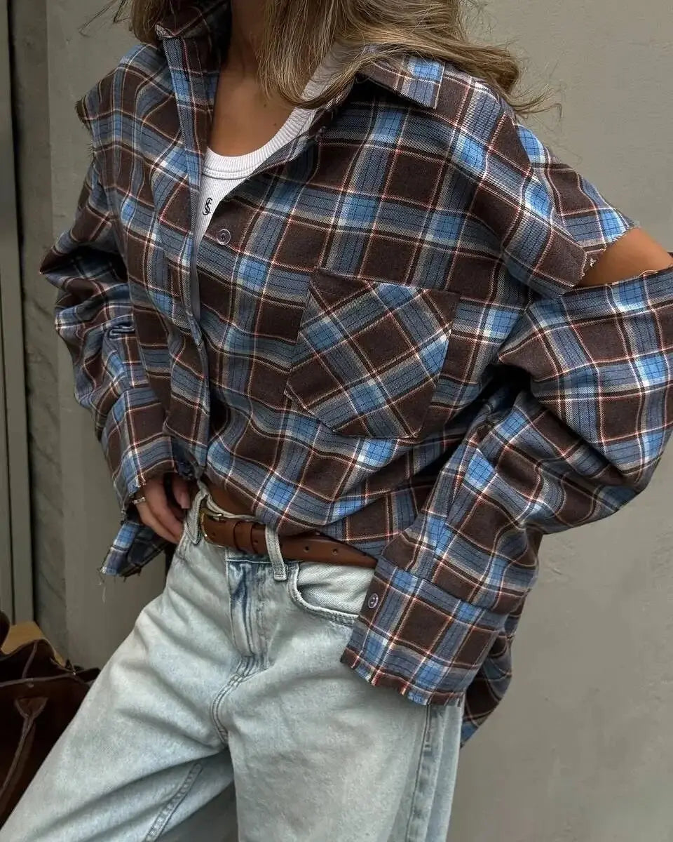 Plaid lapel single-breasted pocket loose shirt. Non-stretch, relaxed, and chic — a casual elegant spring summer blouse for women.
