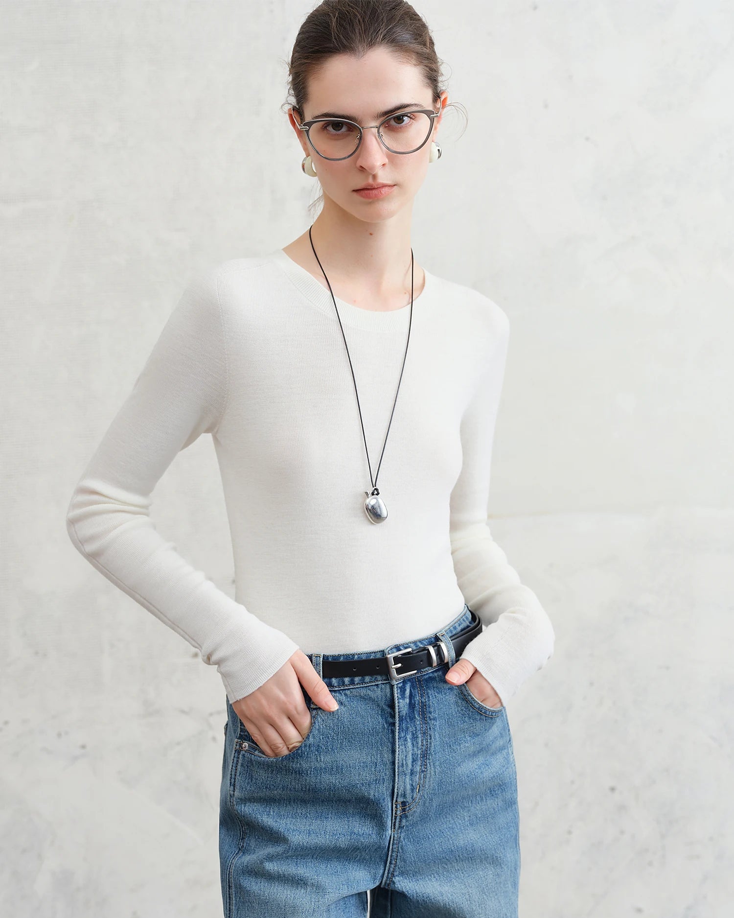 Wool Superfine Seamless Crew Neck Sweater