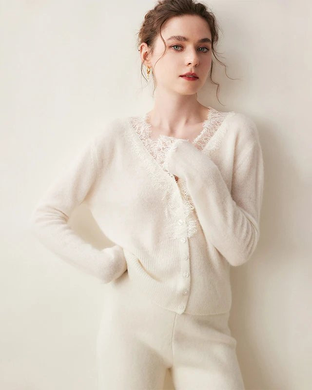 White / M