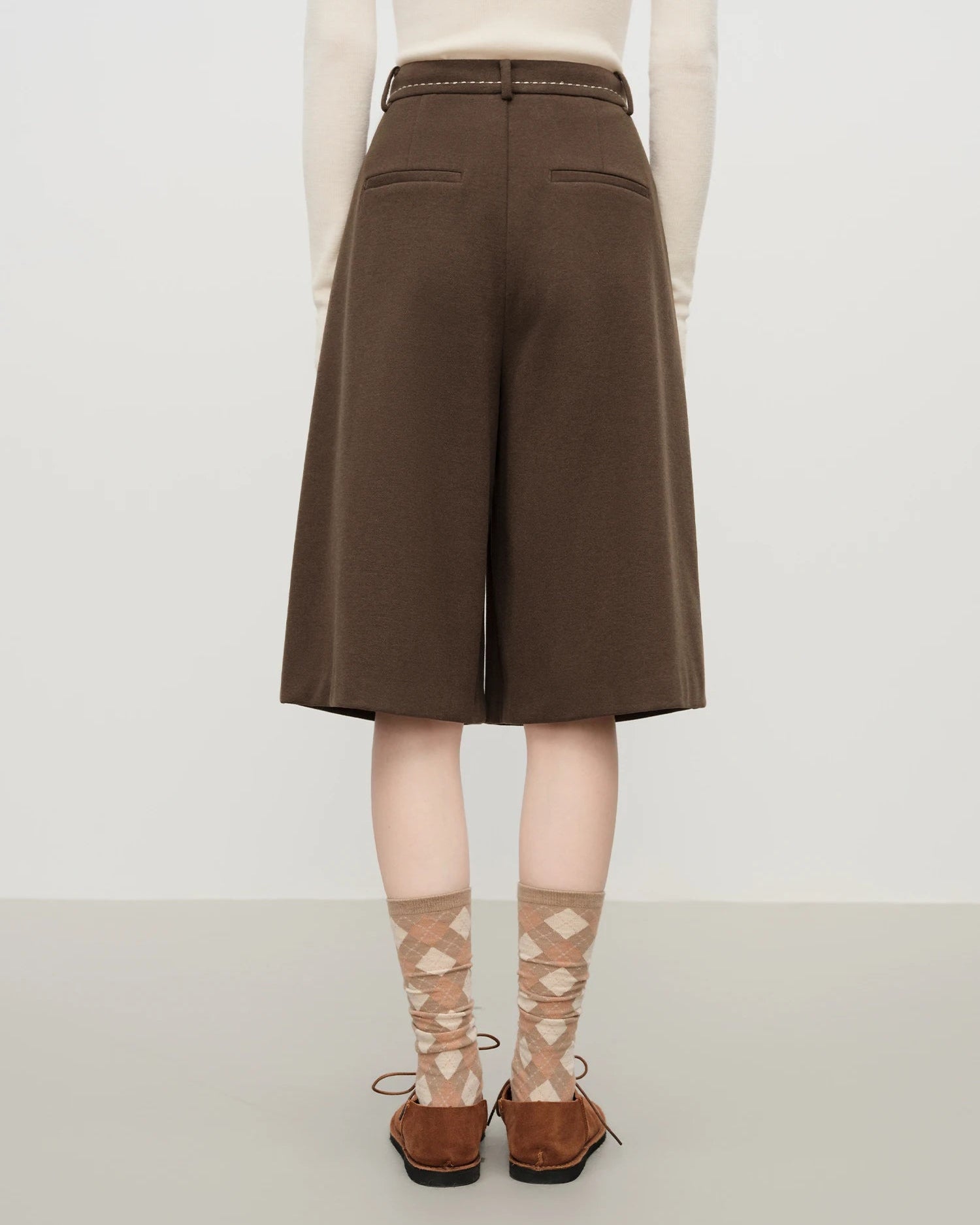 Retro Straight-Leg Loose High-Waisted Shorts