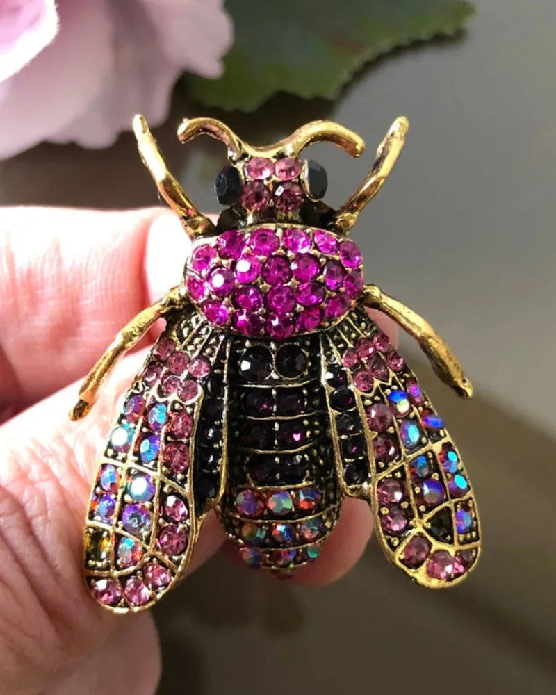 Retro Court-Style Bee Brooch