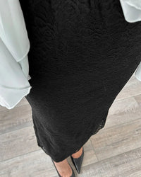Slim-Fit Lace Pencil Skirt