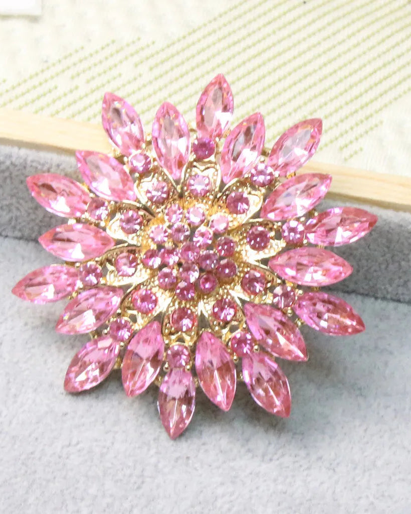 Baroque Floral Openwork Brooch