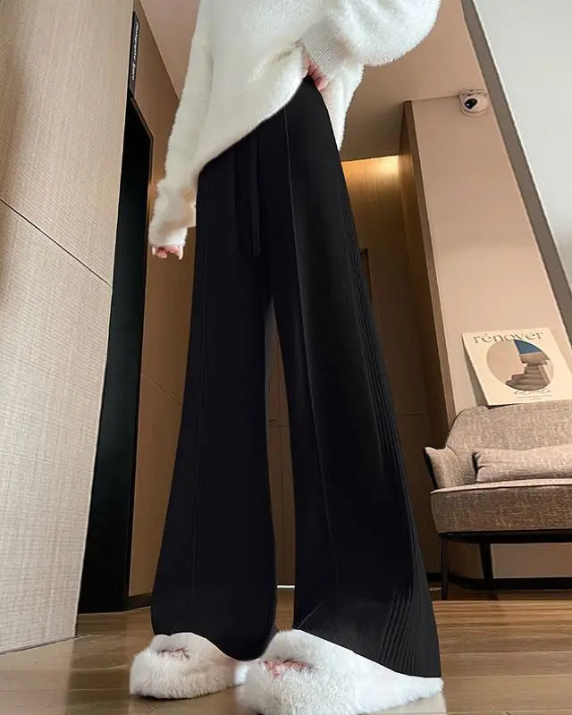 black / S