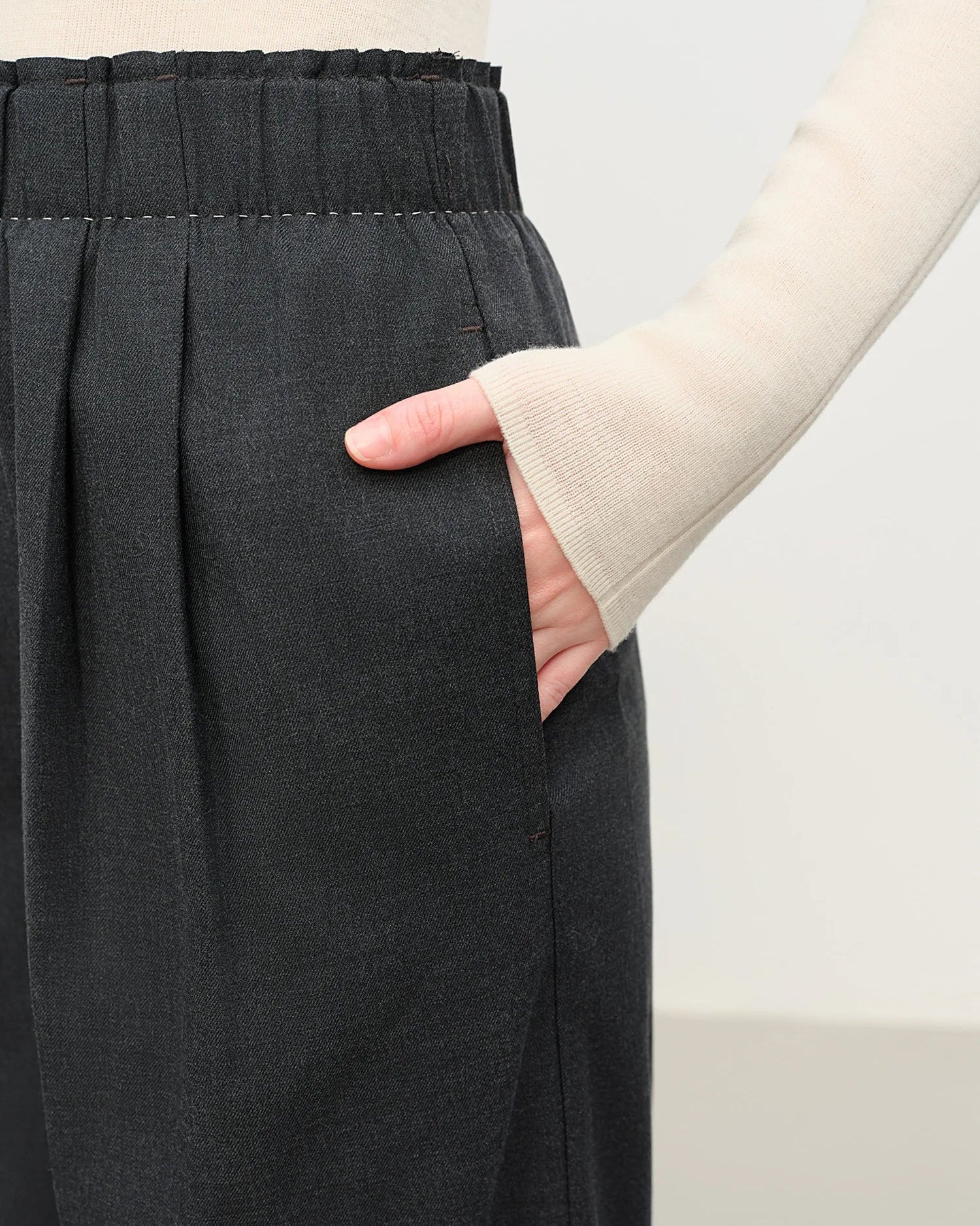 Loose-Fitting Straight-Leg Casual Trousers
