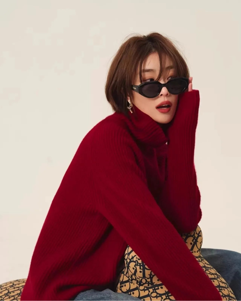 High-Neck Cashmere Loose Retro Sweater