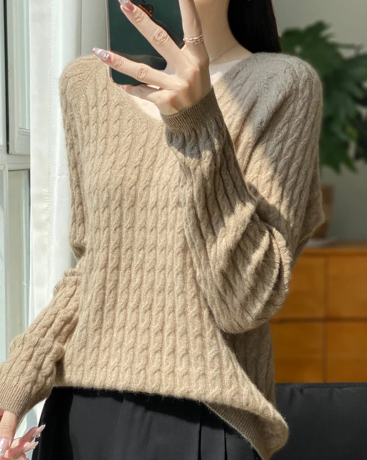 Wool V-Neck Twist Knit Pullover