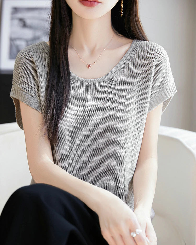 Crew-Neck Sleeveless Knit Top