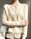 Women's medium weight wool round-neck single-breasted cardigan, featuring an A-line silhouette and vintage charm for classic warmth this autumn and winter.