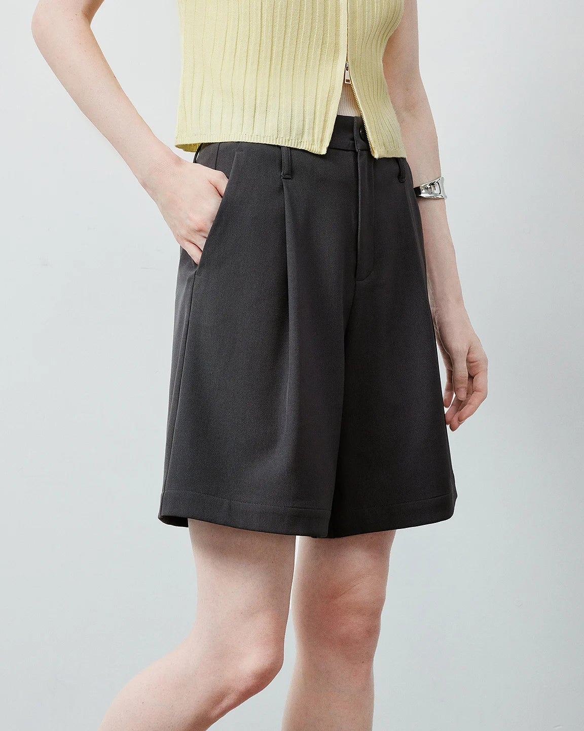 Mid-Rise Tailored Everyday Shorts