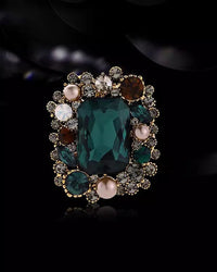 Retro Baroque-Style Square Crystal Brooch