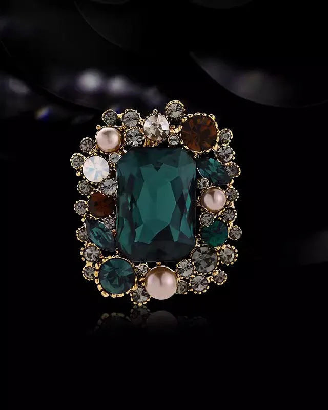 Retro Baroque-Style Square Crystal Brooch