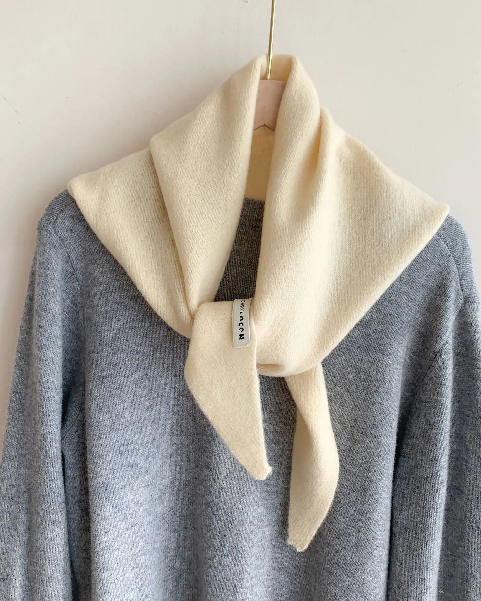 Women's Wool Knit Triangular Scarf