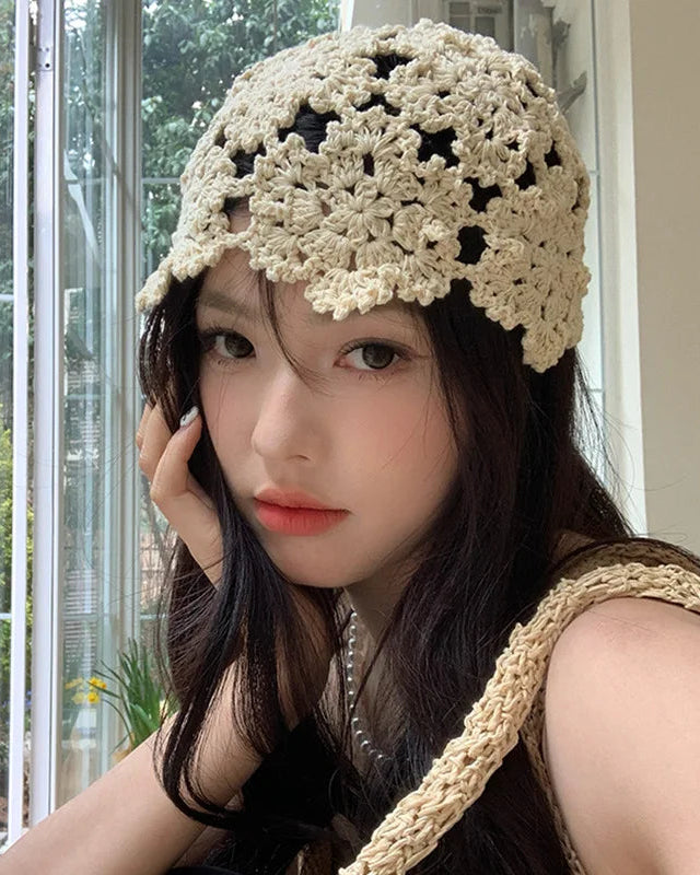 Hollowed knit beret. Breathable open-weave lace design, lightweight feel — perfect for beach, travel, summer casual wear. 