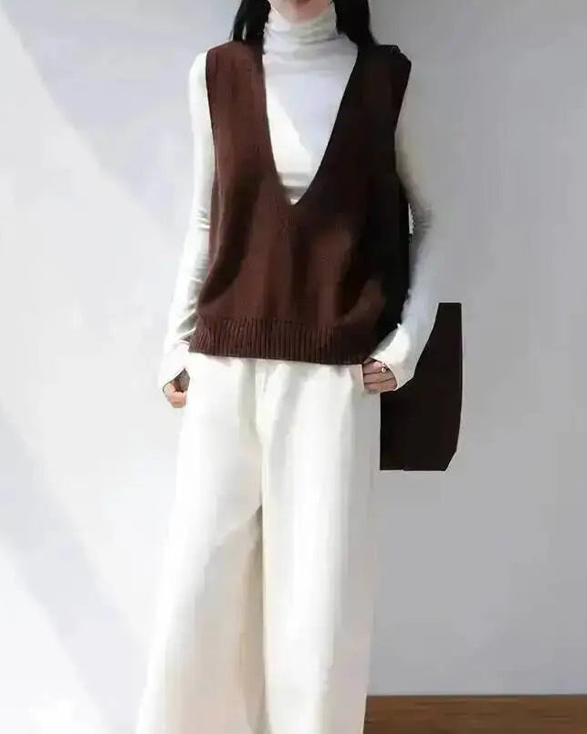 Wool Knit Sleeveless V-Neck Vest