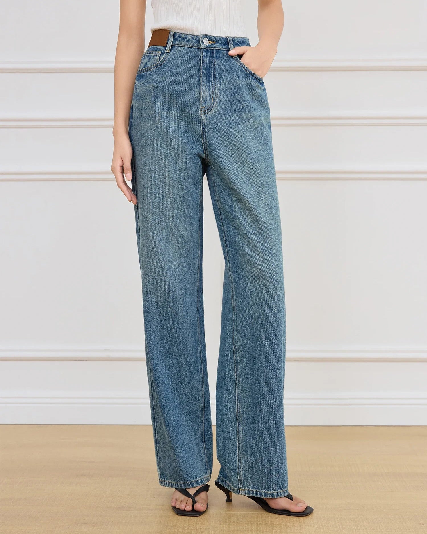 Casual And Stylish High-Waisted Straight-Leg Jeans