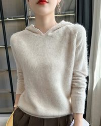 100% mink cashmere hooded pullover with a loose, oversized fit. Extra-heavy knit for warmth and softness — casual Korean style for autumn and winter wear.