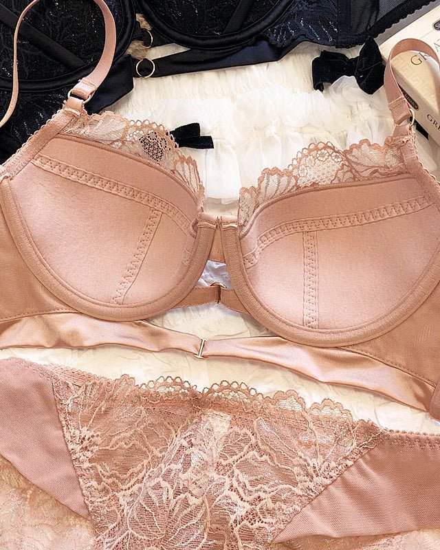Fashionable Lace Floral Embroidered Push-Up Bra Set