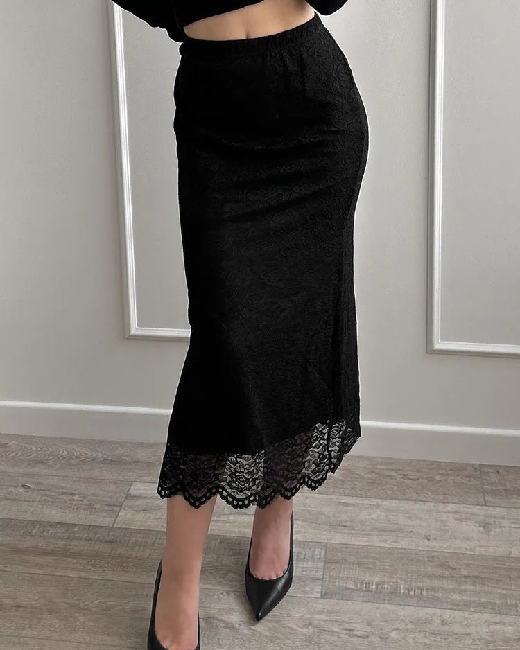 Slim-Fit Lace Pencil Skirt