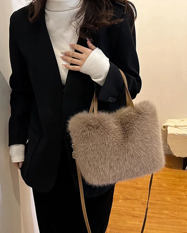 Soft Faux Fur Bucket Tote