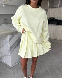 Loose-Fit Fleece Pullover Sweatshirt