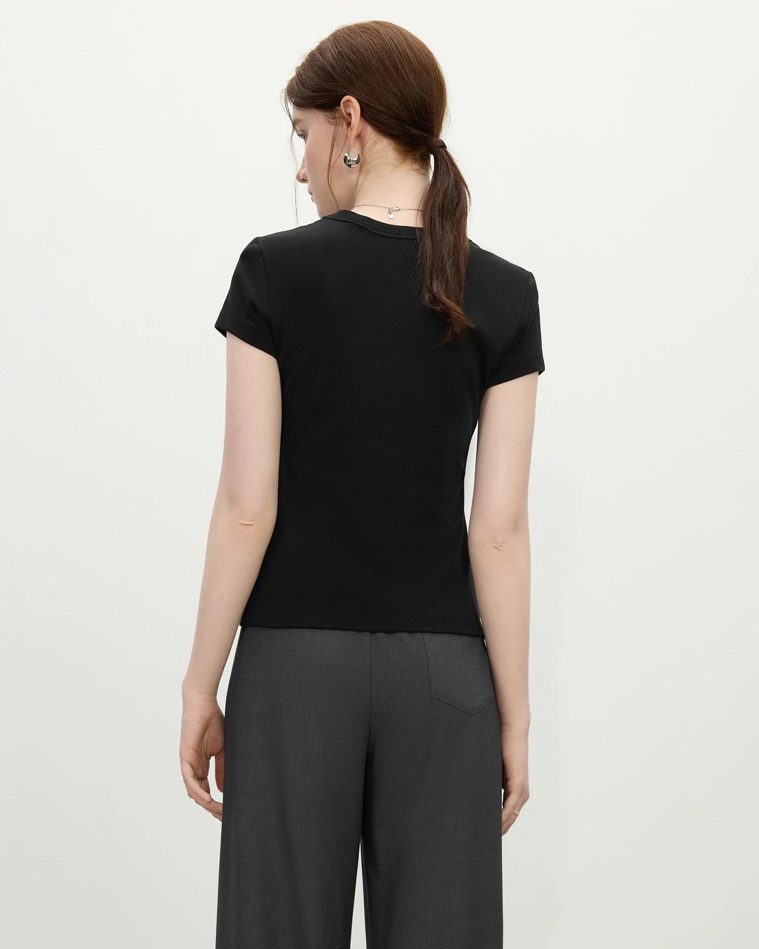 Straight-Cut Slim-Fit Crew Neck Short-Sleeved T-Shirt