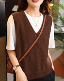 Loose-Fitting Wool V-Neck Thick Knitted Vest