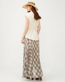 Minimal Effortless Knit Sleeveless Shirt
