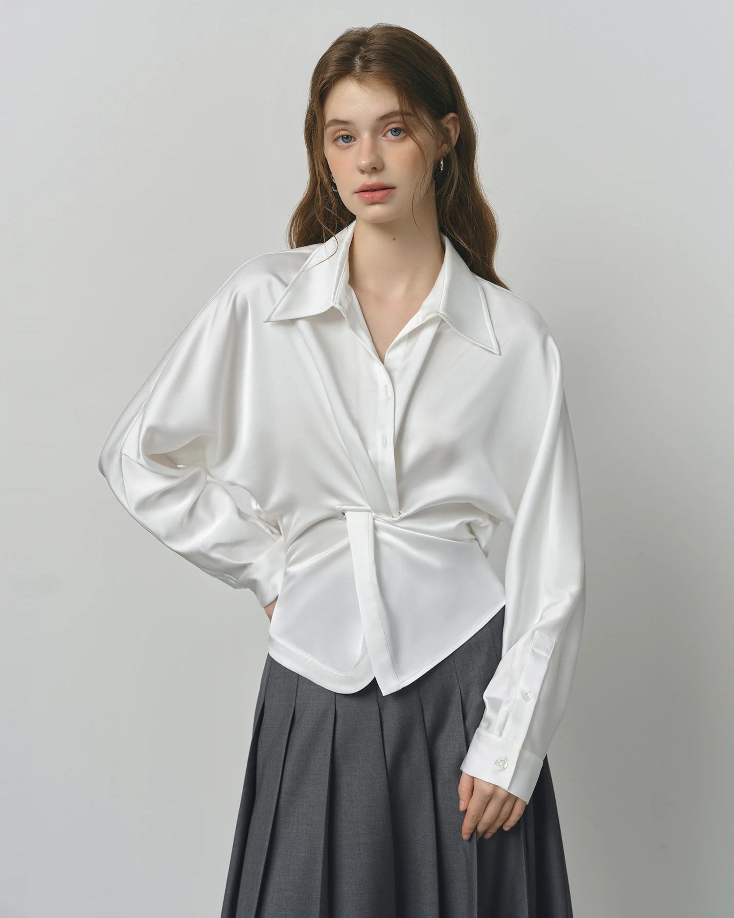 V-Neck Long-Sleeved Slightly Loose Knotted Shirt