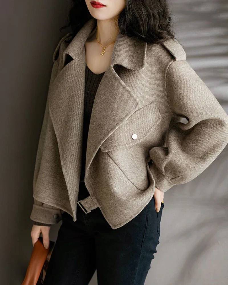Wide Collar Wool Blended Short Coat