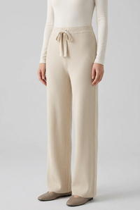 Beige 侧面展示