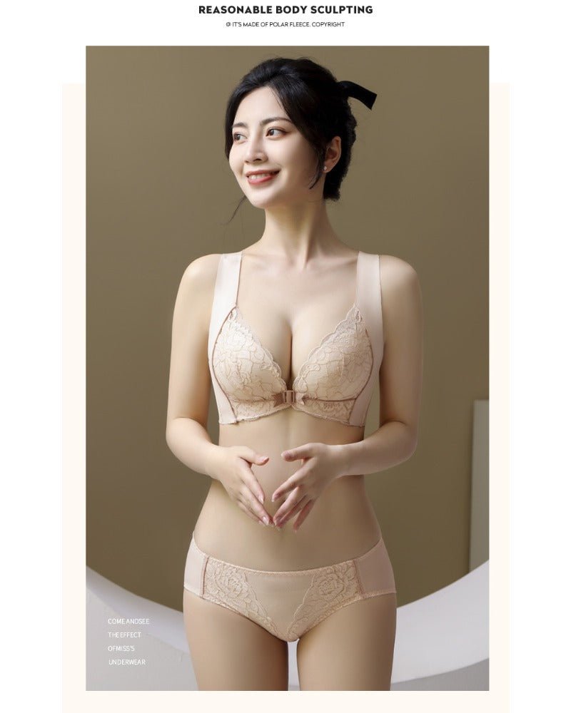 Front-fastening push-up bra to minimize side breast tissue