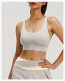 One-piece shockproof gathering sports bra