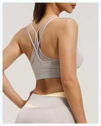 One-piece shockproof gathering sports bra