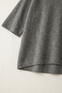 Dark Grey 袖口与下摆细节预览