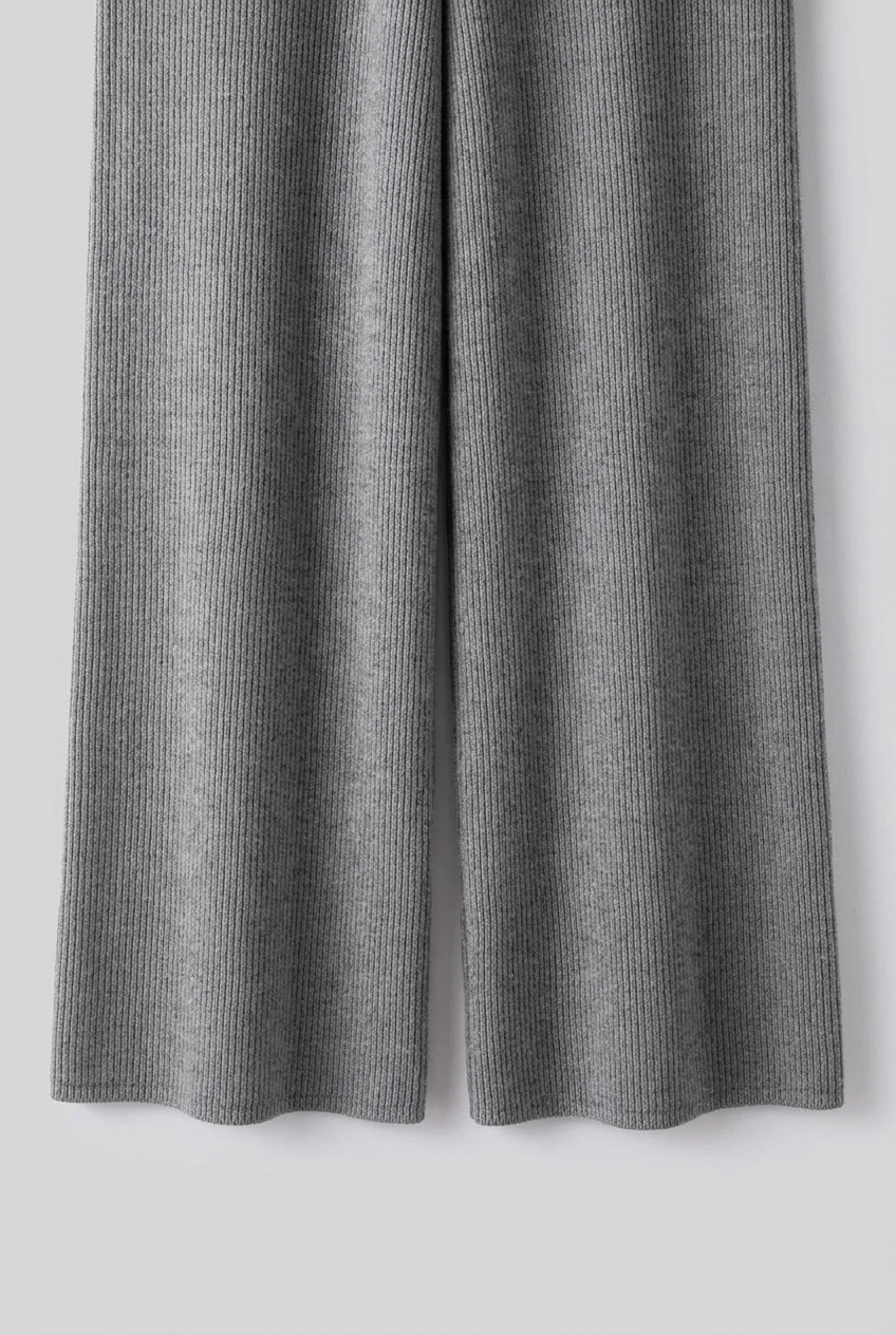 Dark Grey 裤脚细节